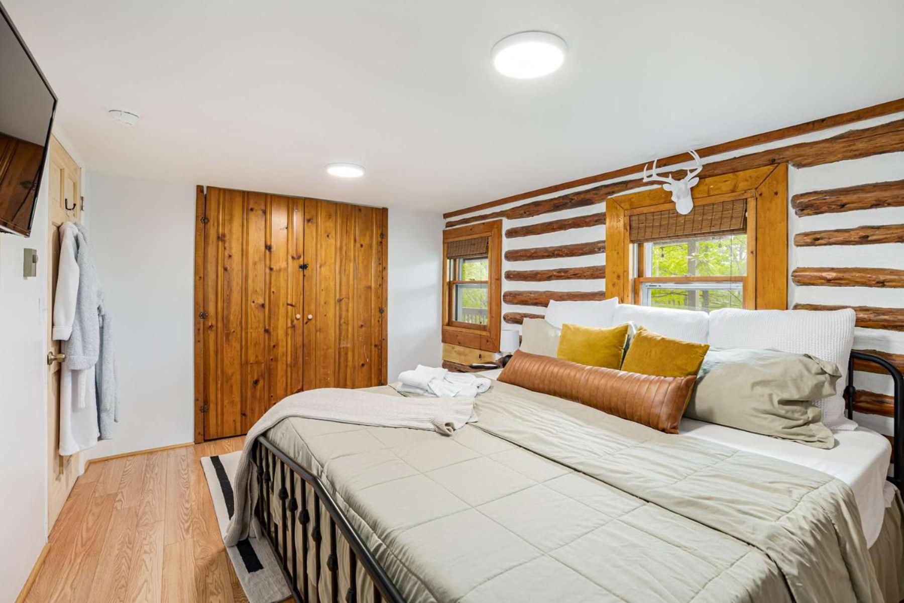 Modernized Log Cabin W Hot Tub Fire Pit & Views Berkeley Springs Kültér fotó