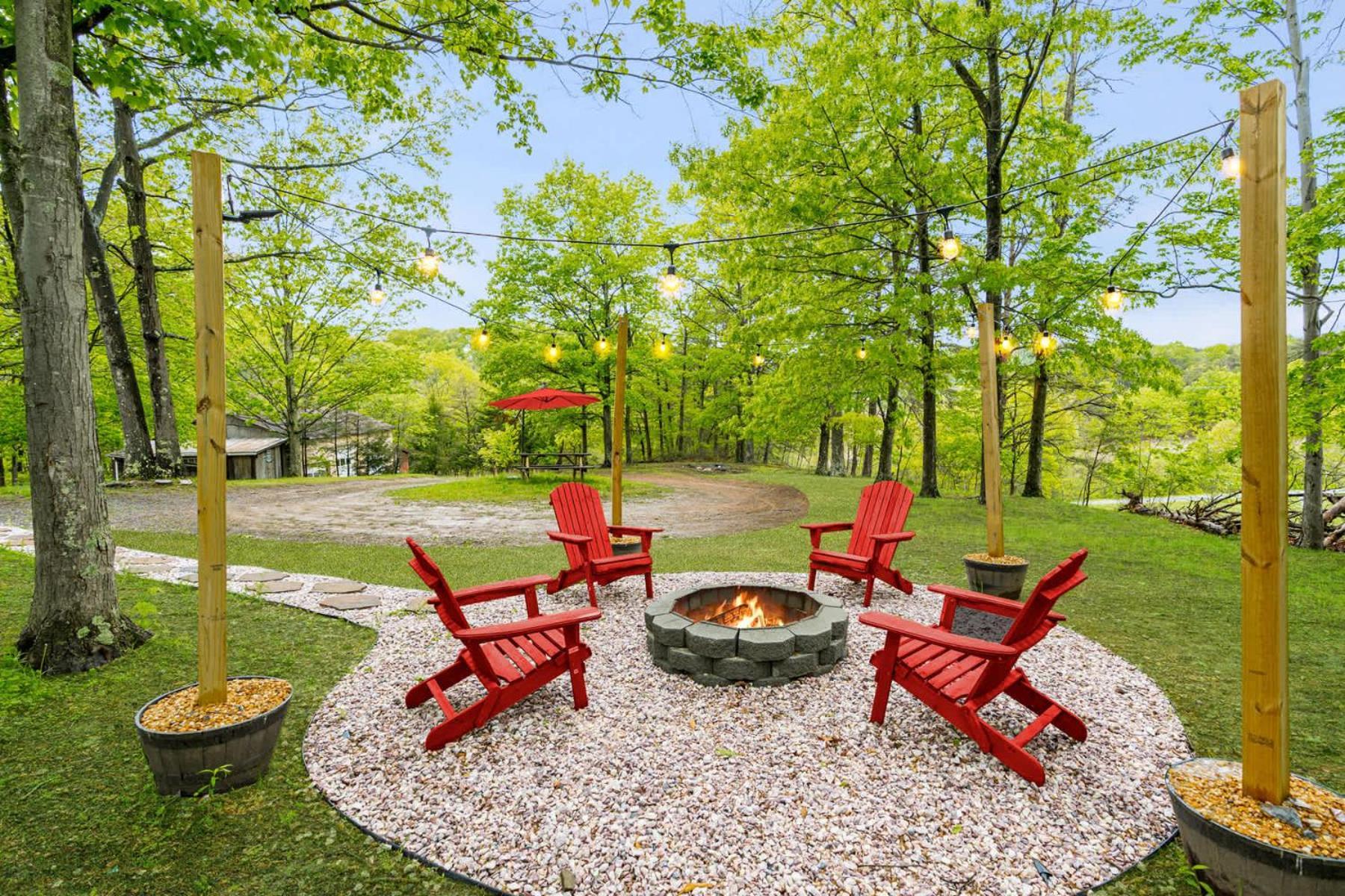 Modernized Log Cabin W Hot Tub Fire Pit & Views Berkeley Springs Kültér fotó