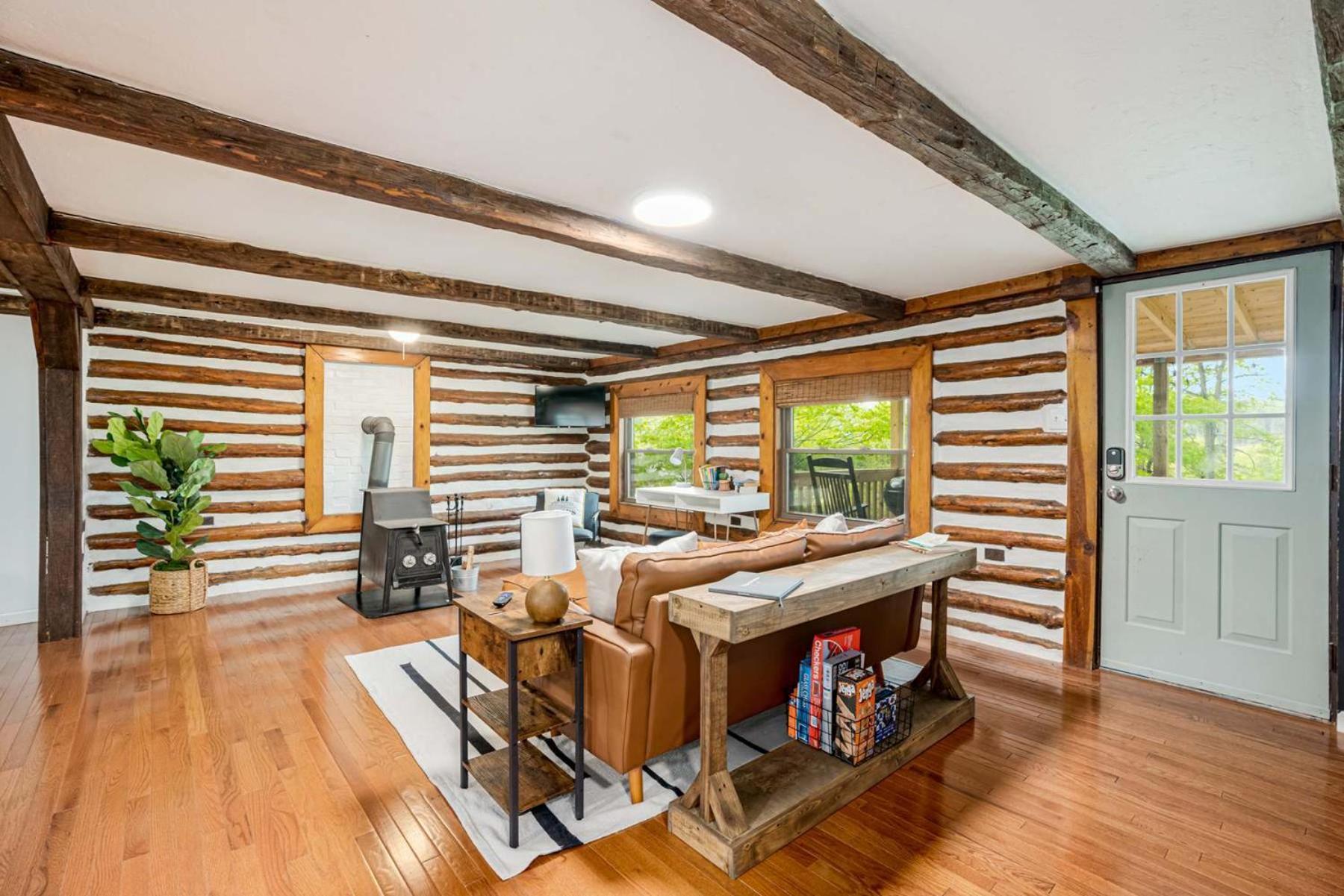 Modernized Log Cabin W Hot Tub Fire Pit & Views Berkeley Springs Kültér fotó